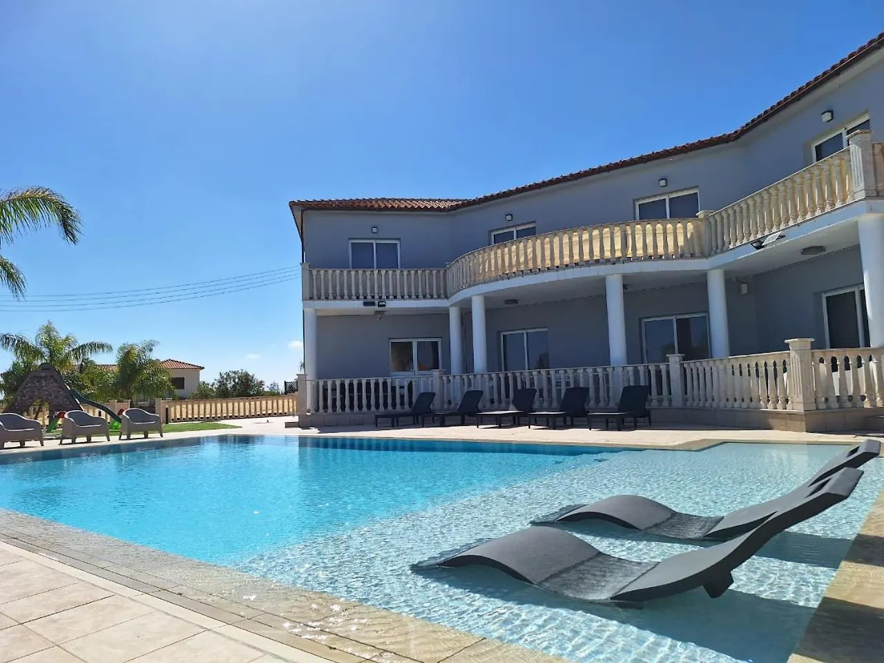 Grand Villa Lynn Seaview Ayia Napa